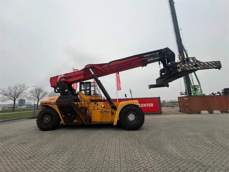 Sany RSC45C1 - Reach stacker: photos 1 Sany RSC45C1 - Reach stacker: photos 1