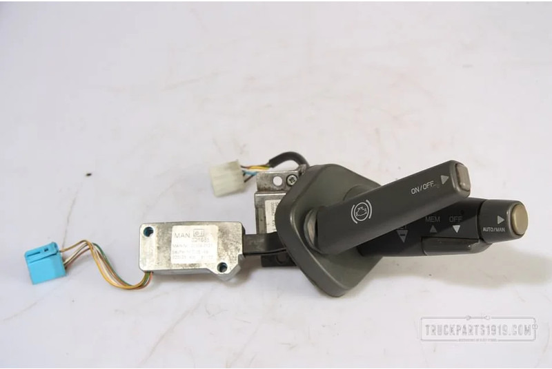 MAN Electrical System Motorrem schakelaar - Commutateur de colonne de direction pour Camion: photos 1 MAN Electrical System Motorrem schakelaar - Commutateur de colonne de direction pour Camion: photos 1