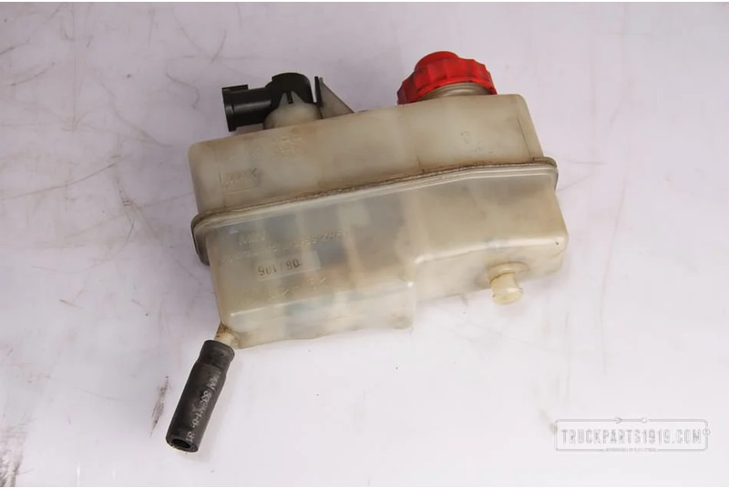 VDO Gearbox & Clutch Parts Hydr. reservoir koppeling syst - Embrayage et pièces pour Camion: photos 1 VDO Gearbox & Clutch Parts Hydr. reservoir koppeling syst - Embrayage et pièces pour Camion: photos 1