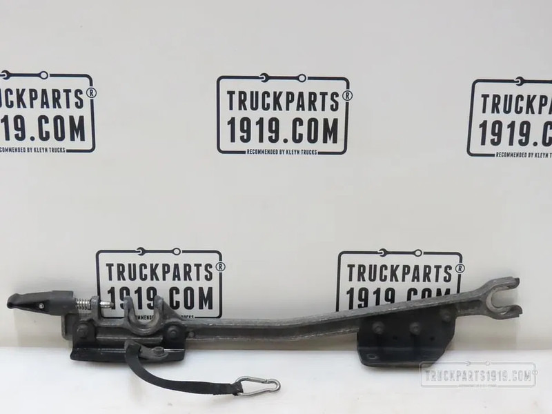 Volvo 20442377 Steun side skirt Volvo - Carrosserie et extérieur pour Camion: photos 1 Volvo 20442377 Steun side skirt Volvo - Carrosserie et extérieur pour Camion: photos 1