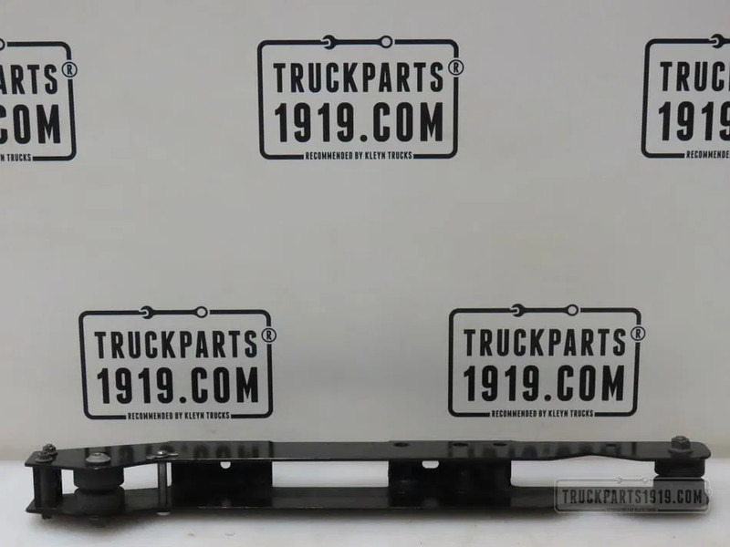 Volvo 21244610 Steun side skirt Volvo - Carrosserie et extérieur pour Camion: photos 1 Volvo 21244610 Steun side skirt Volvo - Carrosserie et extérieur pour Camion: photos 1