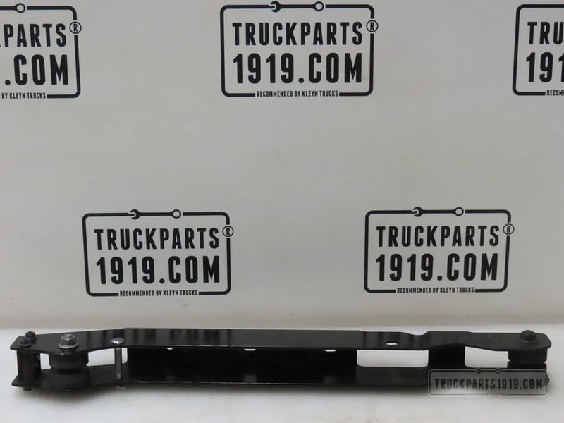 Volvo 217224221 Steun side skirt Volvo - Carrosserie et extérieur pour Camion: photos 1 Volvo 217224221 Steun side skirt Volvo - Carrosserie et extérieur pour Camion: photos 1