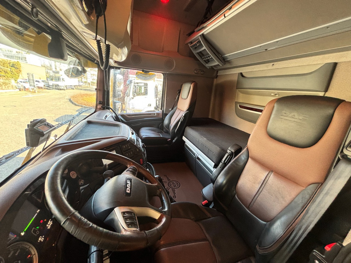 DAF FAN XF 530 LD Jumbo - Camion à rideaux coulissants: photos 4 DAF FAN XF 530 LD Jumbo - Camion à rideaux coulissants: photos 4