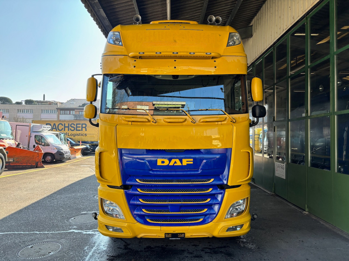 DAF FAN XF 530 LD Jumbo - Camion à rideaux coulissants: photos 3 DAF FAN XF 530 LD Jumbo - Camion à rideaux coulissants: photos 3