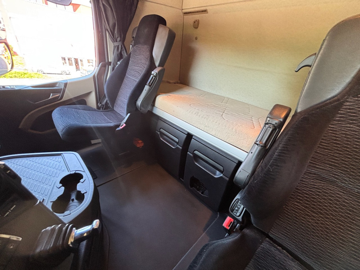 MERCEDES Actros 1848 - Camion fourgon: photos 5 MERCEDES Actros 1848 - Camion fourgon: photos 5