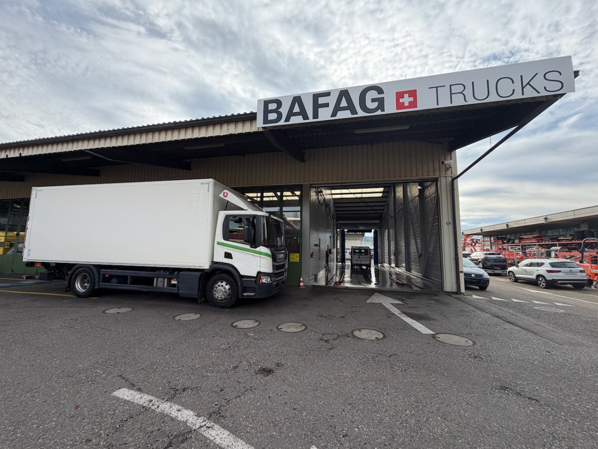 SCANIA P280 - Camion fourgon: photos 2 SCANIA P280 - Camion fourgon: photos 2