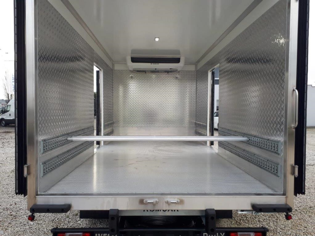 Iveco Daily 70C21A8 Tiefkühkoffer -18°C - Utilitaire frigorifique: photos 2 Iveco Daily 70C21A8 Tiefkühkoffer -18°C - Utilitaire frigorifique: photos 2