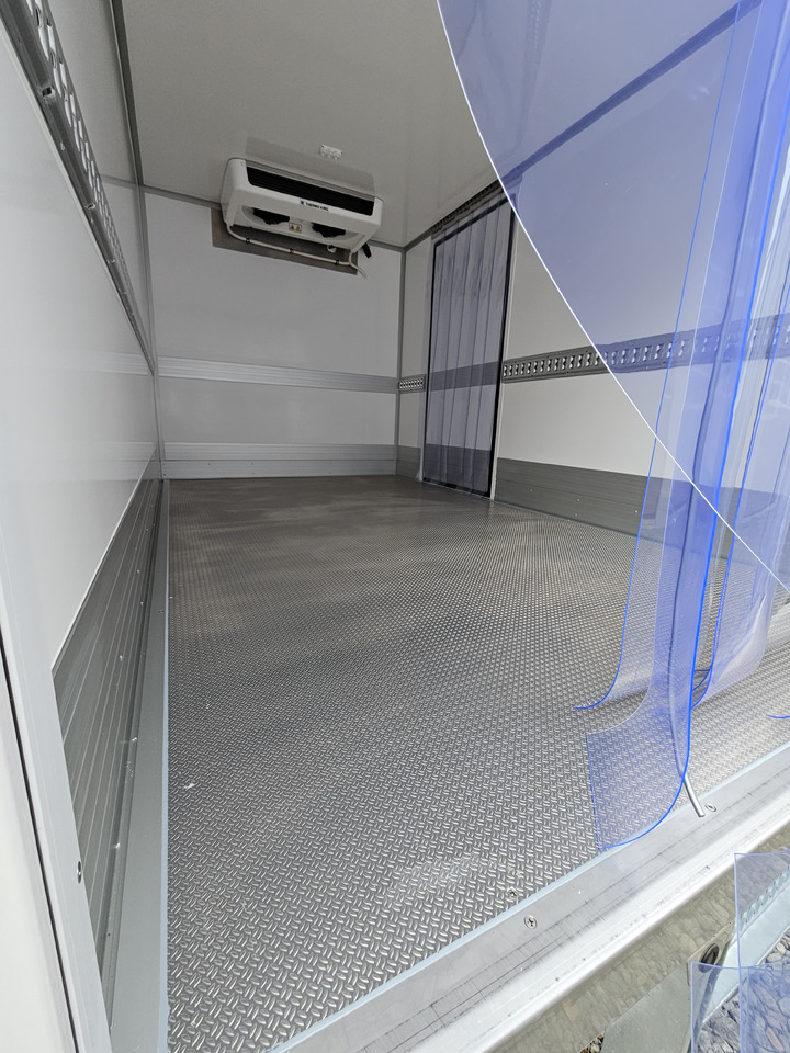 Renault Master Kühlkoffer O°/+20°C 230V Standkühlung - Utilitaire frigorifique: photos 3 Renault Master Kühlkoffer O°/+20°C 230V Standkühlung - Utilitaire frigorifique: photos 3