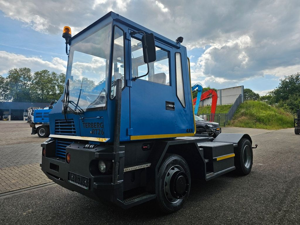 Terberg RT 26 4x4 Rangier Terminal SZM - Tracteur routier: photos 3 Terberg RT 26 4x4 Rangier Terminal SZM - Tracteur routier: photos 3