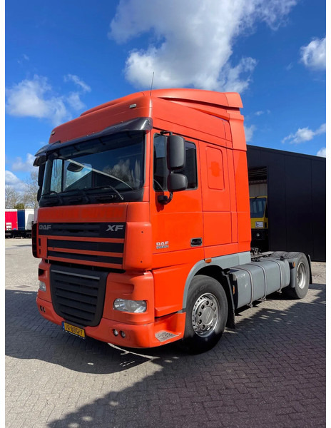 DAF XF 105 XF 105.410 FT HAND GESCHAKELD !!!!!!!!!!!!! - Tracteur routier: photos 1 DAF XF 105 XF 105.410 FT HAND GESCHAKELD !!!!!!!!!!!!! - Tracteur routier: photos 1