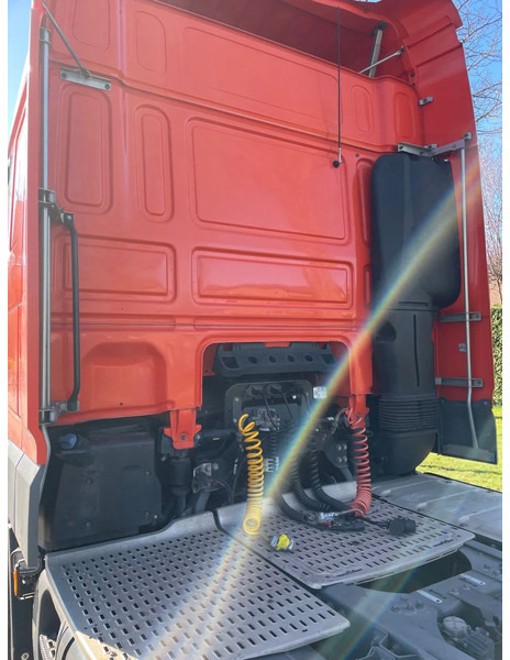 DAF XF 440 XF440 Daf Nieuwe tachograaf “”””””” Hand geschakeld - Tracteur routier: photos 4 DAF XF 440 XF440 Daf Nieuwe tachograaf “”””””” Hand geschakeld - Tracteur routier: photos 4