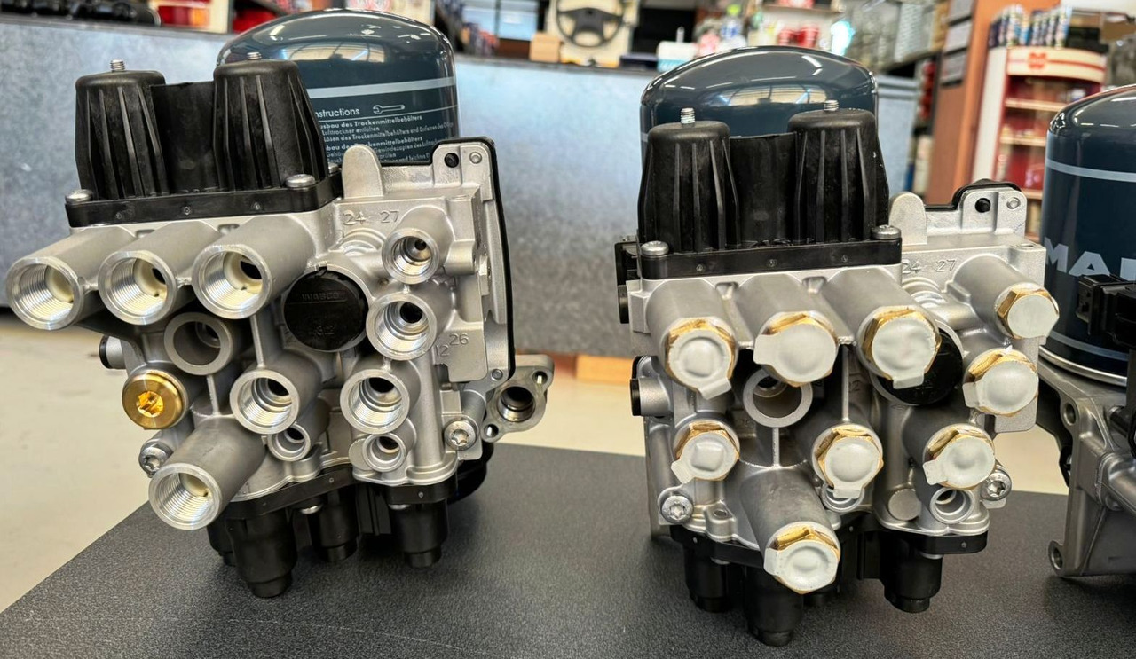 AIR DRIER ELECTRONIC CONTROL UNITS EAM MAN TGS - Pièces de frein: photos 3 AIR DRIER ELECTRONIC CONTROL UNITS EAM MAN TGS - Pièces de frein: photos 3