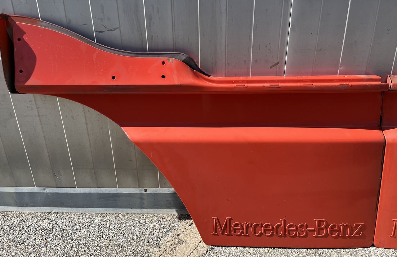 DOOR EXTENSION OUTSIDE-INSIDE LEFT AND RIGHT ACTROS MP3 MEGASPACE - Carrosserie et extérieur pour Camion: photos 5 DOOR EXTENSION OUTSIDE-INSIDE LEFT AND RIGHT ACTROS MP3 MEGASPACE - Carrosserie et extérieur pour Camion: photos 5