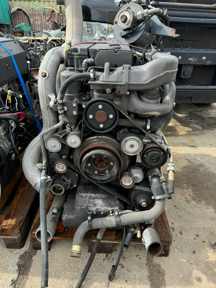 ENGINE MERCEDES ECONIC OM906LA EURO 3 280PS  - Moteur: photos 4 ENGINE MERCEDES ECONIC OM906LA EURO 3 280PS  - Moteur: photos 4
