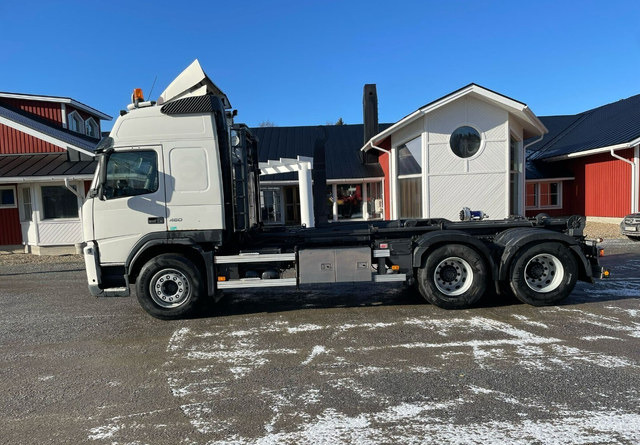 Volvo FM460 6X4 KOUKKUAUTO - Camion ampliroll: photos 5 Volvo FM460 6X4 KOUKKUAUTO - Camion ampliroll: photos 5
