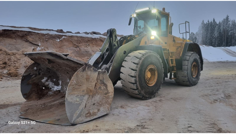 Volvo L220E - Chargeuse sur pneus: photos 2 Volvo L220E - Chargeuse sur pneus: photos 2