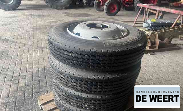 Michelin 9R22.5 , 9 R 22.5 - Pneus et jantes pour Machine agricole: photos 4 Michelin 9R22.5 , 9 R 22.5 - Pneus et jantes pour Machine agricole: photos 4