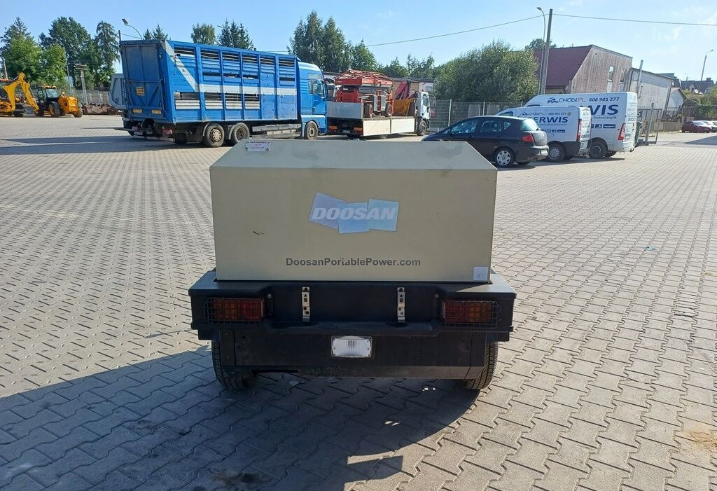 Doosan 741 - Compresseur d'air: photos 5 Doosan 741 - Compresseur d'air: photos 5