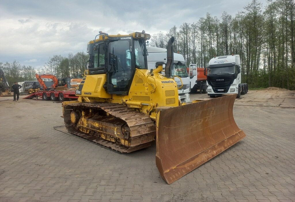 Komatsu D51PX-24 - Bulldozer: photos 3 Komatsu D51PX-24 - Bulldozer: photos 3