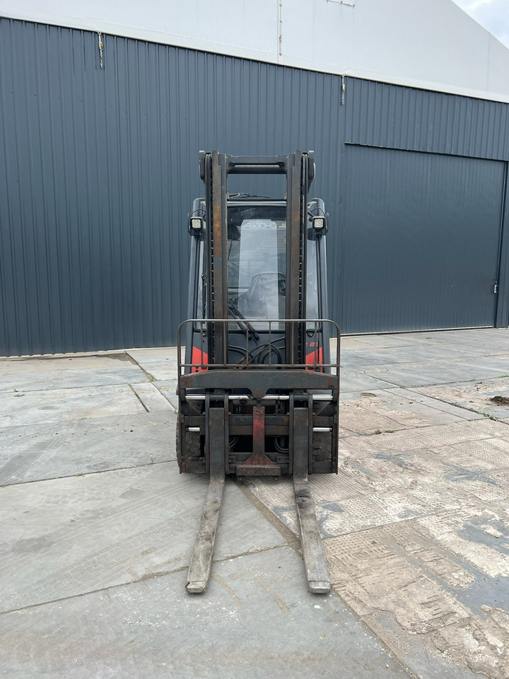 LINDE H25D-02 - Chariot élévateur: photos 3 LINDE H25D-02 - Chariot élévateur: photos 3