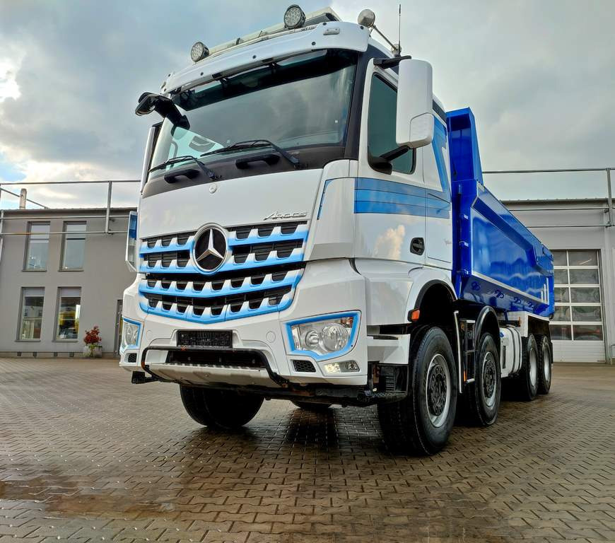 Mercedes-Benz Arocs 4151 - Camion benne: photos 1 Mercedes-Benz Arocs 4151 - Camion benne: photos 1