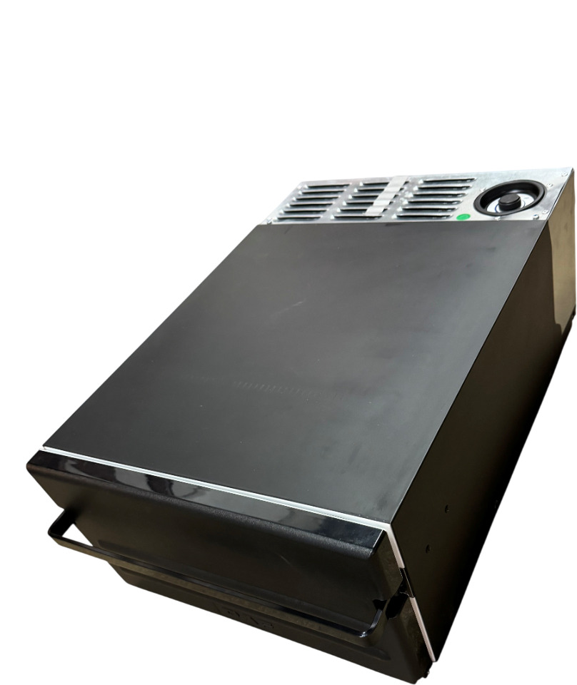 DAF CF KOELKAST REFRIGERATOR 30LTR 682x440x254mm 1364410 - Cabine et intérieur pour Camion: photos 2 DAF CF KOELKAST REFRIGERATOR 30LTR 682x440x254mm 1364410 - Cabine et intérieur pour Camion: photos 2