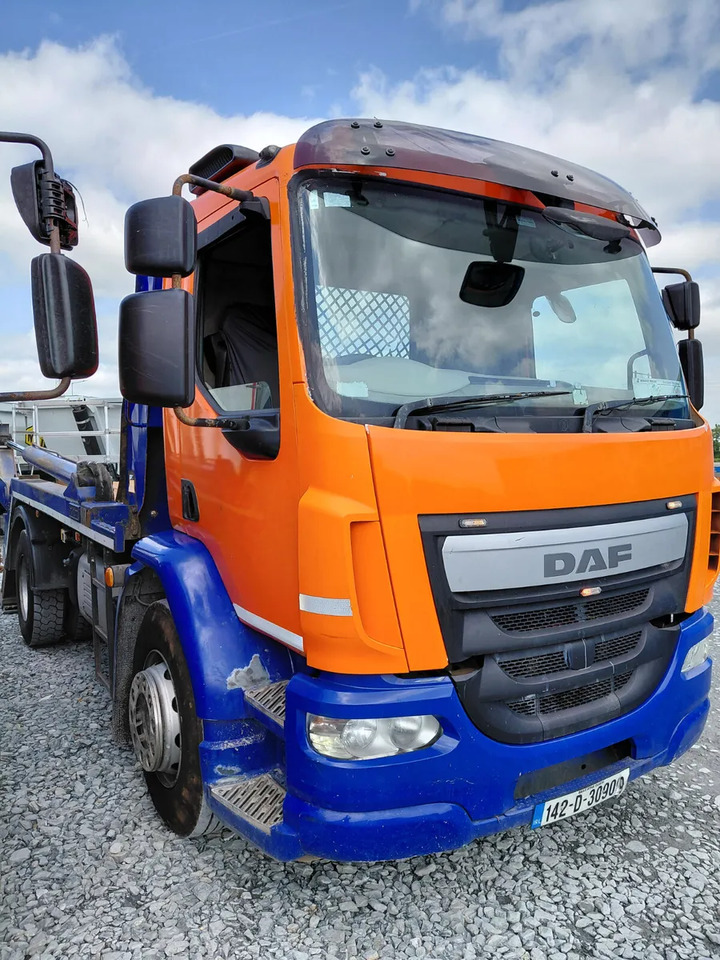 2014 DAF LF Skip Loader Day Cab - Camion multibenne: photos 4 2014 DAF LF Skip Loader Day Cab - Camion multibenne: photos 4