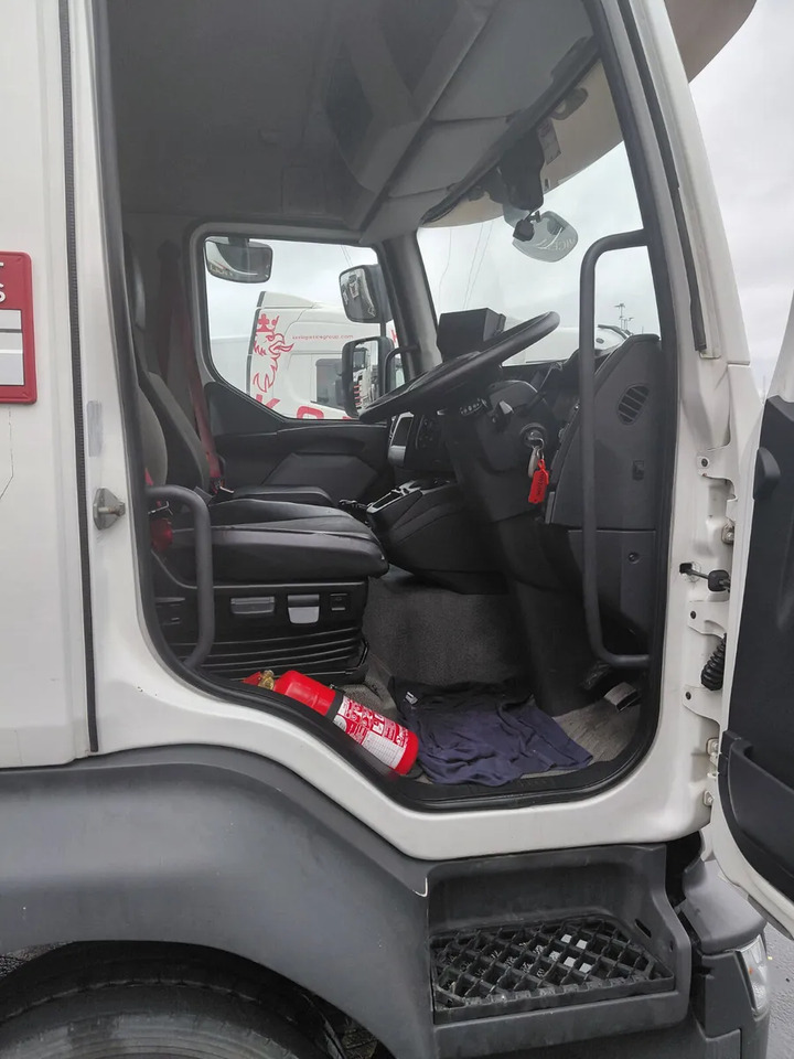 Camion fourgon 2019 Renault D 12T: photos 6