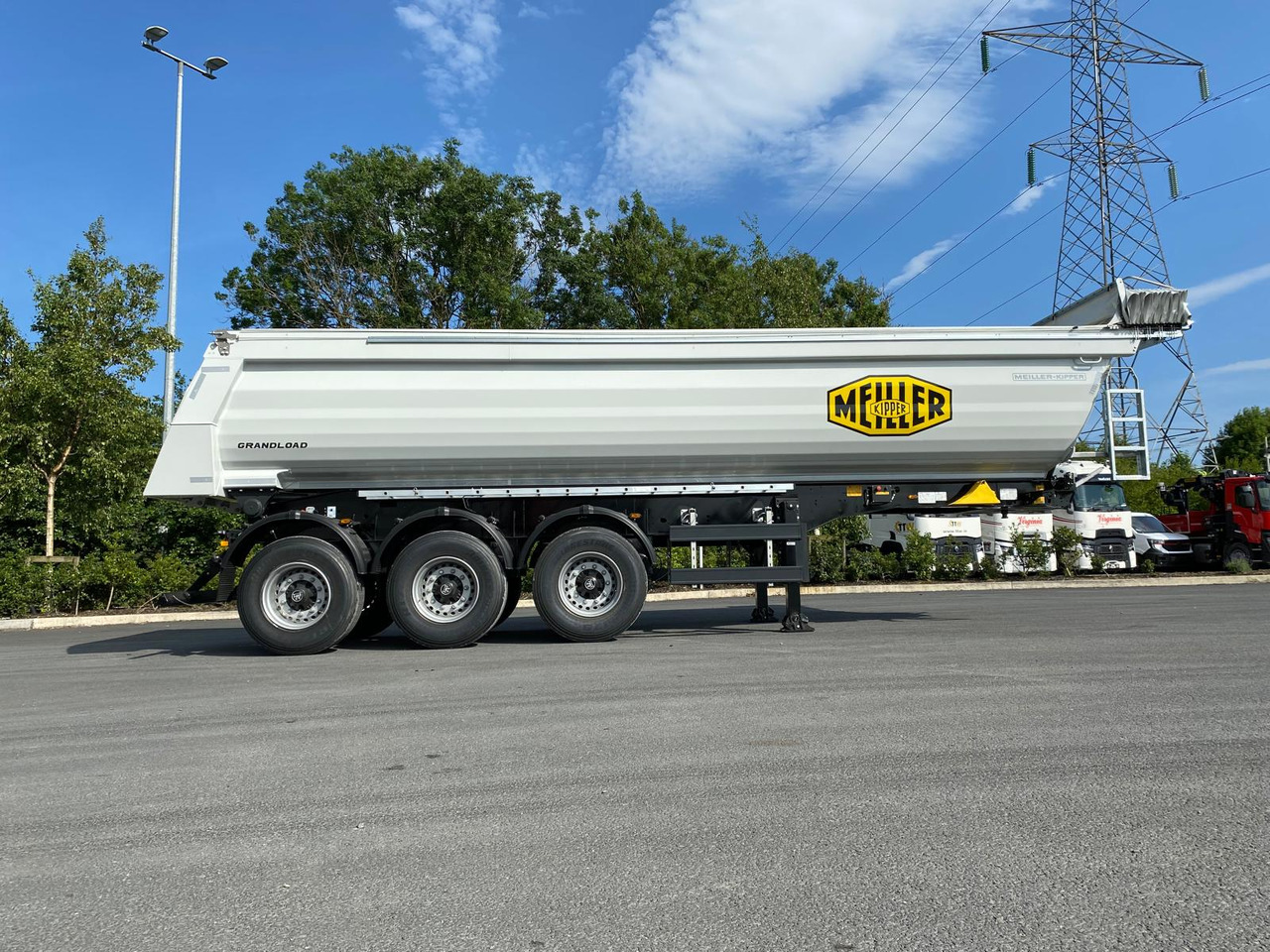 Meiller – Long Wheel Base Tipping Trailer - Semi-remorque benne: photos 1 Meiller – Long Wheel Base Tipping Trailer - Semi-remorque benne: photos 1