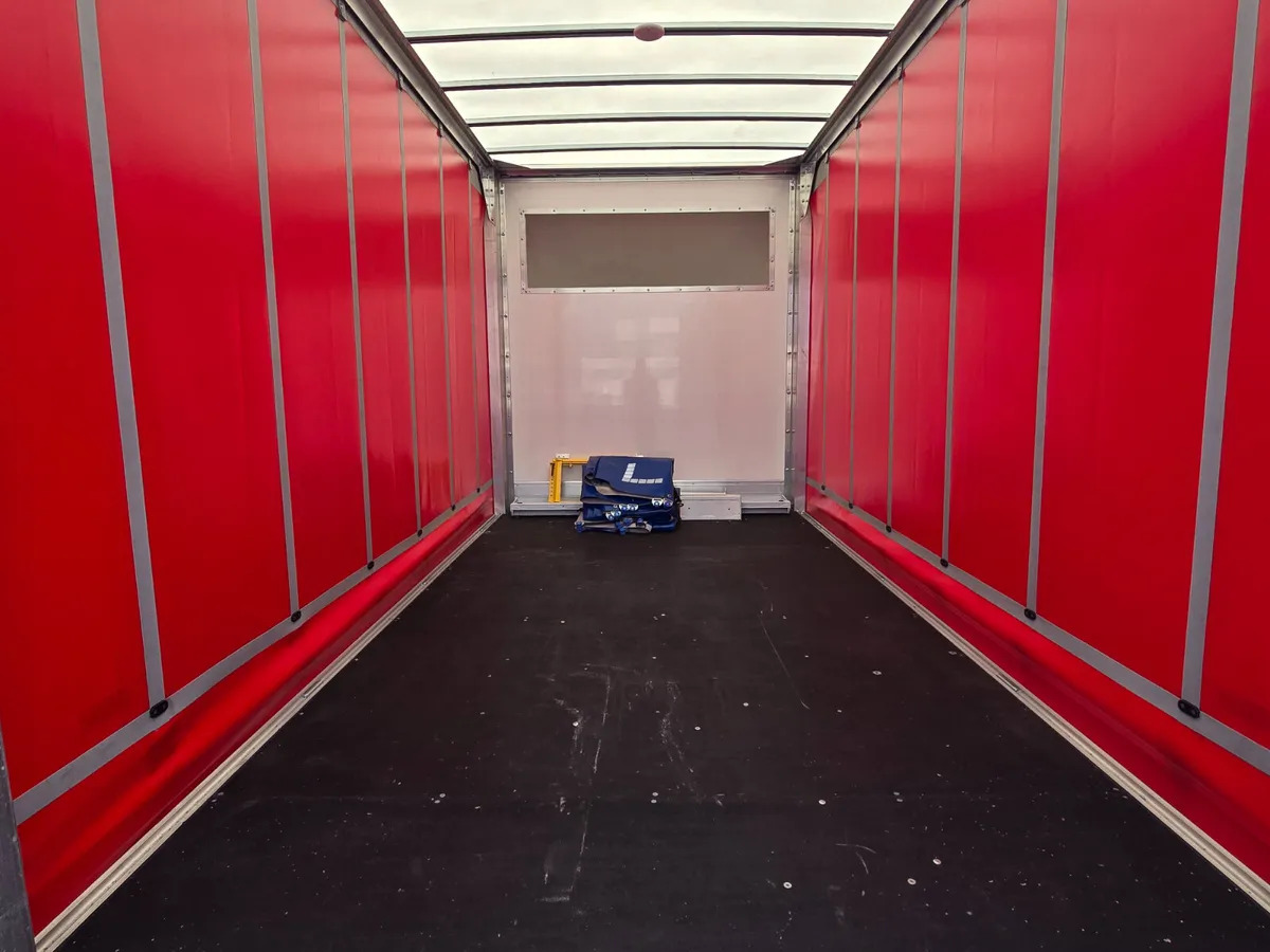 NEW Renault Master Red Edition Curtain Side - Utilitaire plateau baché: photos 5 NEW Renault Master Red Edition Curtain Side - Utilitaire plateau baché: photos 5