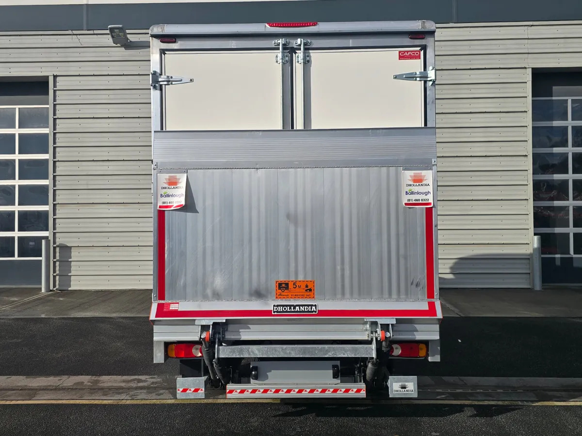 NEW Renault Master Red Edition Curtain Side - Utilitaire plateau baché: photos 4 NEW Renault Master Red Edition Curtain Side - Utilitaire plateau baché: photos 4