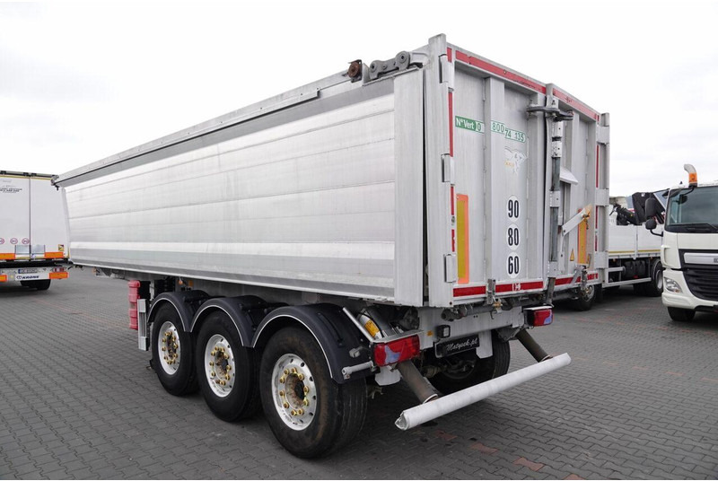 Benalu WYWROTKA / 26 m3 / ALUMINIOWA / OŚ PODNOSZONA / WAGA: 5 000 KG / - Semi-remorque benne: photos 3 Benalu WYWROTKA / 26 m3 / ALUMINIOWA / OŚ PODNOSZONA / WAGA: 5 000 KG / - Semi-remorque benne: photos 3