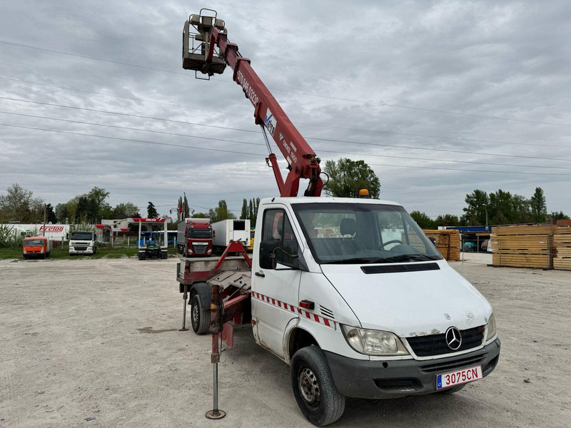 Mercedes-Benz Sprinter 311 - OMME 1950 - Lifting Basket - Camion, Camion grue: photos 1 Mercedes-Benz Sprinter 311 - OMME 1950 - Lifting Basket - Camion, Camion grue: photos 1