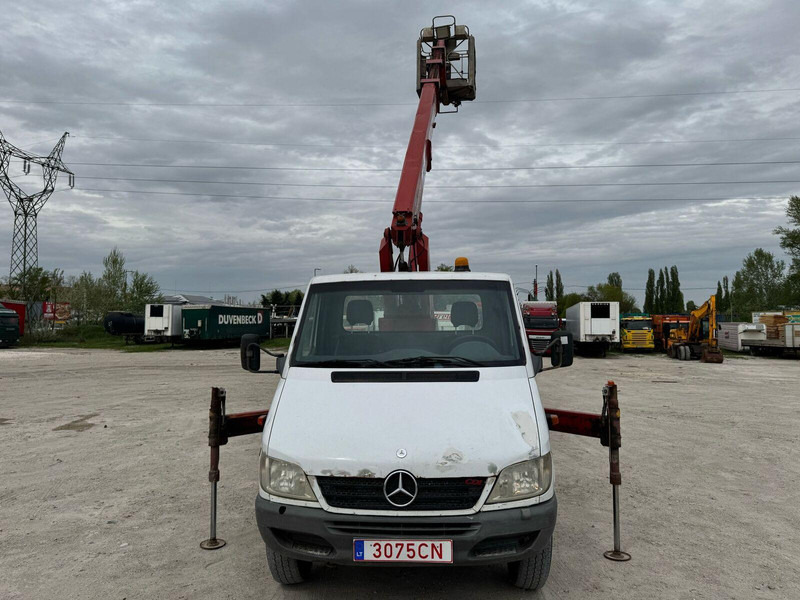 Mercedes-Benz Sprinter 311 - OMME 1950 - Lifting Basket - Camion, Camion grue: photos 2 Mercedes-Benz Sprinter 311 - OMME 1950 - Lifting Basket - Camion, Camion grue: photos 2