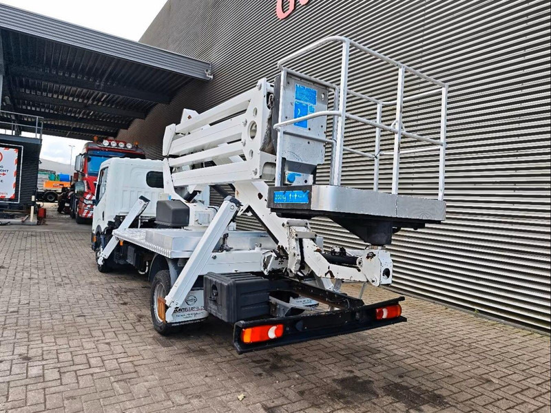 Nissan Cabstar 35.11 - Lifting basket truck - Camion, Camion grue: photos 4 Nissan Cabstar 35.11 - Lifting basket truck - Camion, Camion grue: photos 4