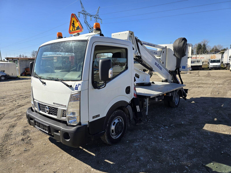 Nissan Cabstar NT 400 Oil & Steel Snake 2010H - 20m - 2 pieces - Camion, Camion grue: photos 2 Nissan Cabstar NT 400 Oil & Steel Snake 2010H - 20m - 2 pieces - Camion, Camion grue: photos 2