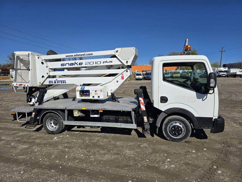 Nissan Cabstar NT 400 Oil & Steel Snake 2010H - 20m - 2 pieces - Camion, Camion grue: photos 5 Nissan Cabstar NT 400 Oil & Steel Snake 2010H - 20m - 2 pieces - Camion, Camion grue: photos 5