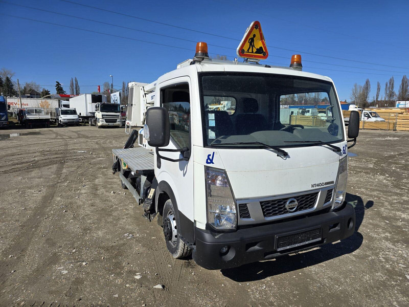 Nissan Cabstar NT 400 Oil & Steel Snake 2010H - 20m - 2 pieces - Camion, Camion grue: photos 4 Nissan Cabstar NT 400 Oil & Steel Snake 2010H - 20m - 2 pieces - Camion, Camion grue: photos 4