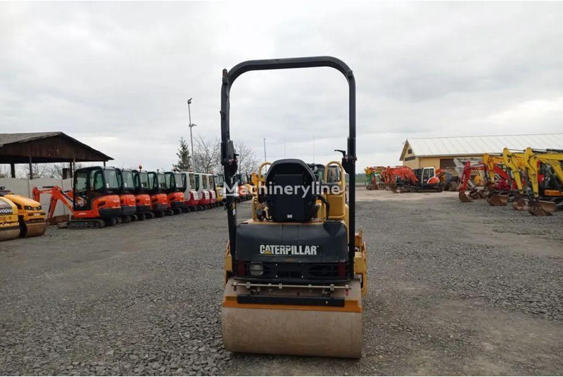 Caterpillar CB -224 Úthenger - Compacteur: photos 3 Caterpillar CB -224 Úthenger - Compacteur: photos 3