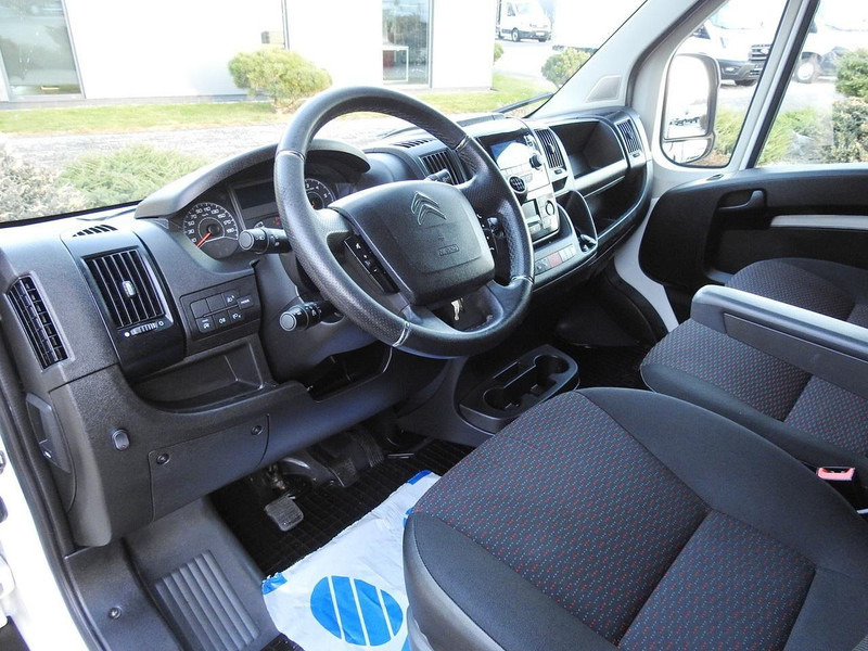 Citroën JUMPER PLANDEKA 10 PALET TEMPOMAT KLIMATYZACJA LEDY PNEUMATYKA 1 - Utilitaire plateau baché: photos 2 Citroën JUMPER PLANDEKA 10 PALET TEMPOMAT KLIMATYZACJA LEDY PNEUMATYKA 1 - Utilitaire plateau baché: photos 2