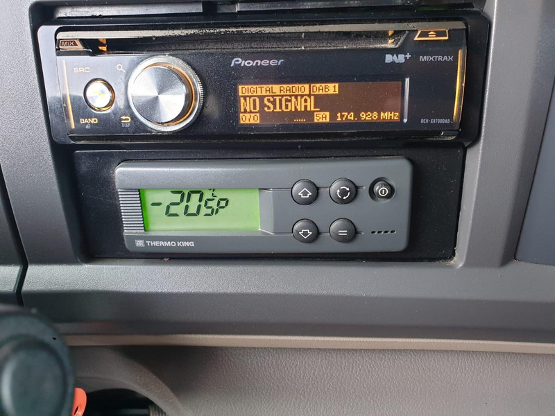 DAF LF 220 EURO 6 6 CYL. LAMBERET - crédit-bail DAF LF 220 EURO 6 6 CYL. LAMBERET: photos 20