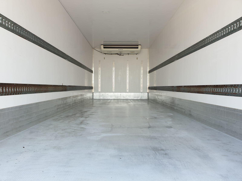 DAF LF 220 EURO 6 6 CYL. LAMBERET - crédit-bail DAF LF 220 EURO 6 6 CYL. LAMBERET: photos 8