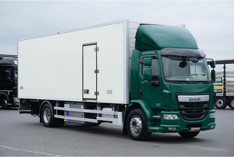 DAF LF / 250 / EURO 6 / CHŁODNIA + WINDA / MULTITEMPERATURA - Camion frigorifique: photos 1 DAF LF / 250 / EURO 6 / CHŁODNIA + WINDA / MULTITEMPERATURA - Camion frigorifique: photos 1
