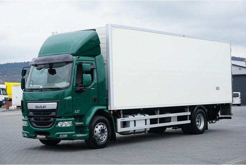 DAF LF / 250 / EURO 6 / CHŁODNIA + WINDA / MULTITEMPERATURA - Camion frigorifique: photos 2 DAF LF / 250 / EURO 6 / CHŁODNIA + WINDA / MULTITEMPERATURA - Camion frigorifique: photos 2