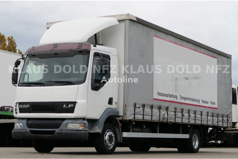 DAF LF 45.220 P+P + Tail lift - Camion à rideaux coulissants: photos 1 DAF LF 45.220 P+P + Tail lift - Camion à rideaux coulissants: photos 1