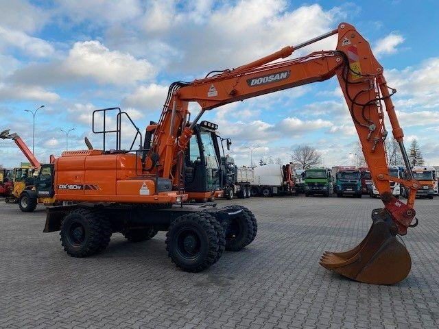Doosan DX 160 W-3 - Pelle sur pneus: photos 2 Doosan DX 160 W-3 - Pelle sur pneus: photos 2