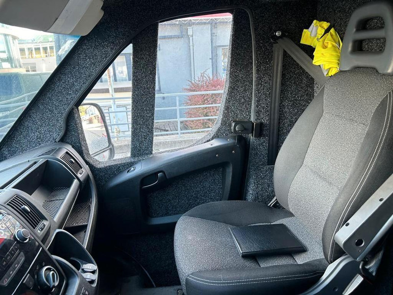 Fiat Ducato Armored Money Truck - Fourgon grand volume: photos 5 Fiat Ducato Armored Money Truck - Fourgon grand volume: photos 5