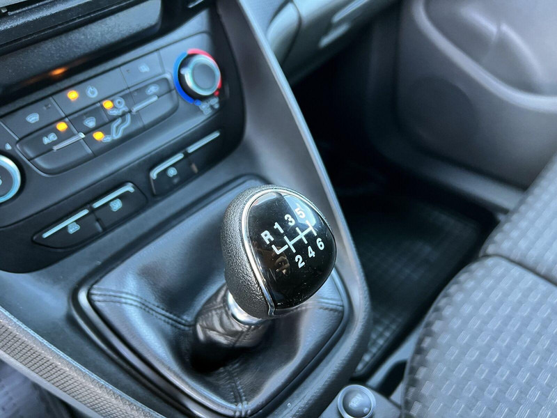 Fourgonnette Ford Transit Connect: photos 19