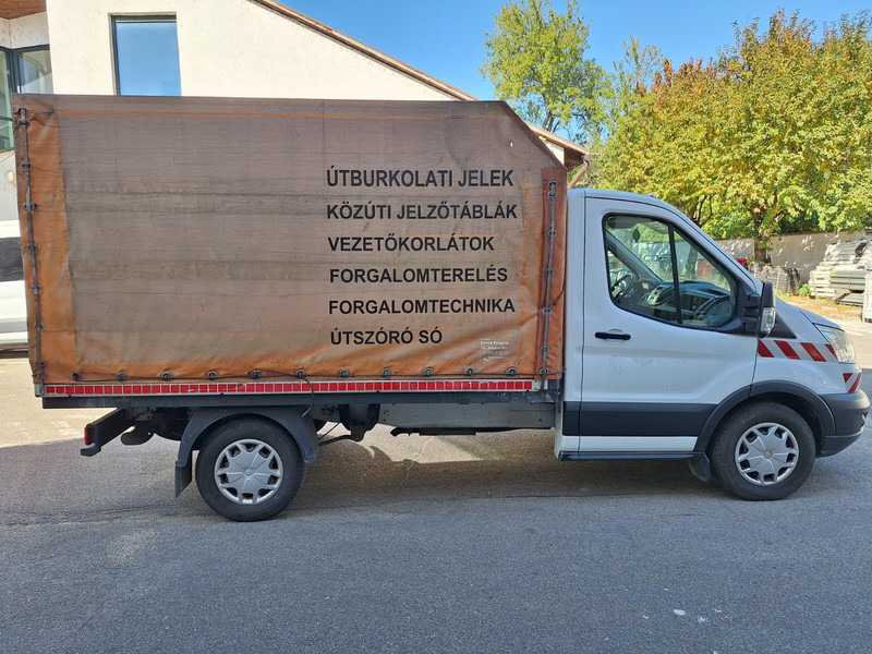 Ford Transit - Pritsche + Plane - Utilitaire plateau baché: photos 4 Ford Transit - Pritsche + Plane - Utilitaire plateau baché: photos 4