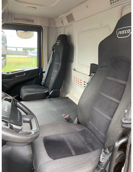 Camion benne Iveco AD 410 T51: photos 18 Camion benne Iveco AD 410 T51: photos 18